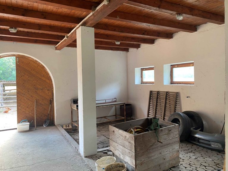 Istallo barn 3 768x576