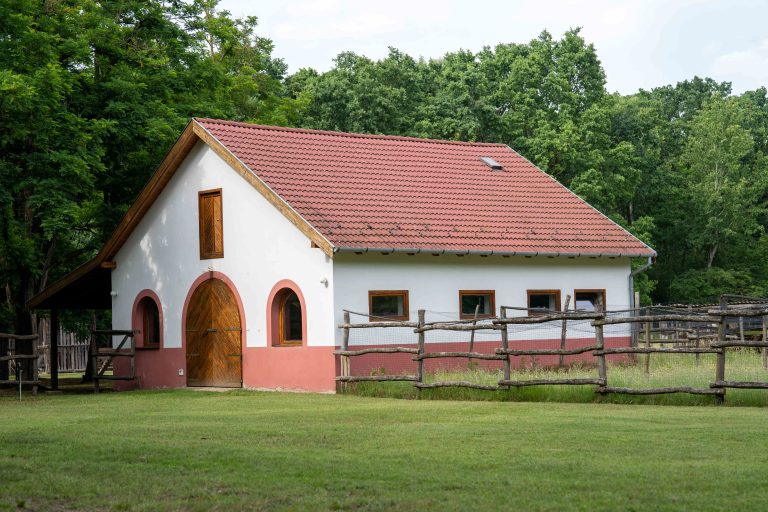 Istallo barn 4 768x512