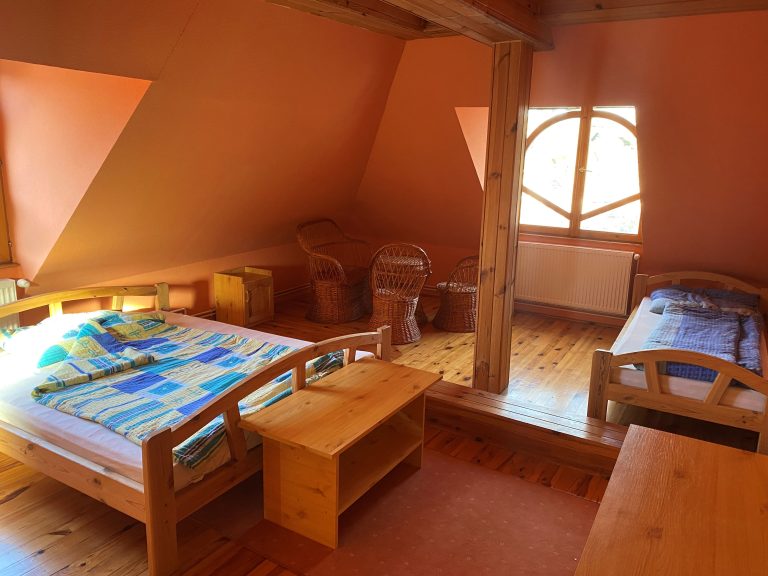 Vendeg haloszoba guest bedroom 4 768x576