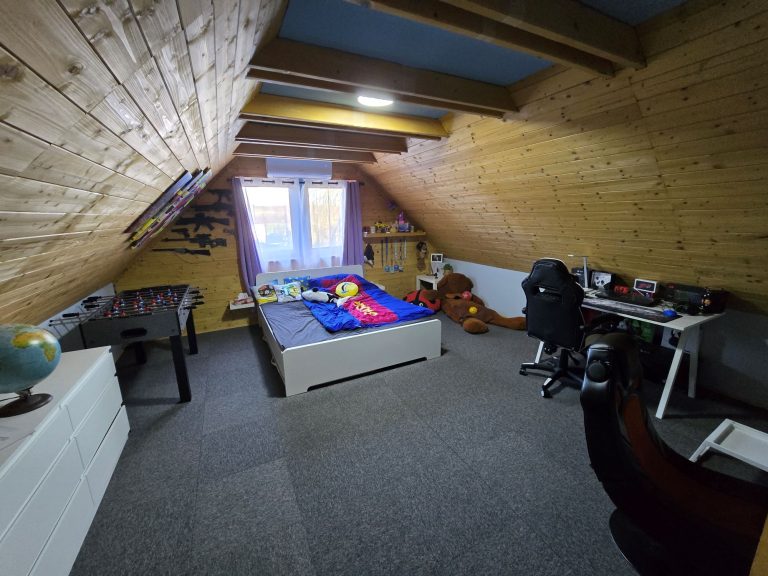 szoba emelet 768x576