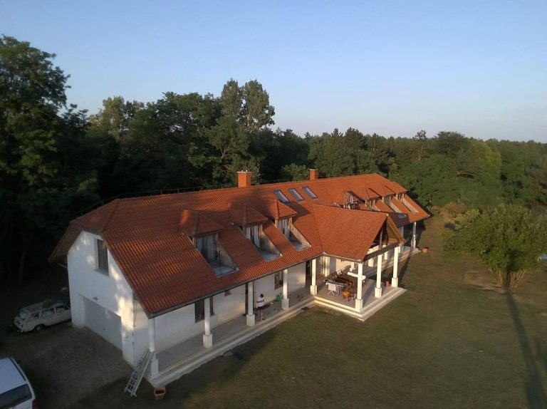 received 424152246711566 768x574